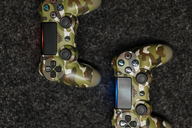 Manette PS5 GTA 6 : les deux DualSense édition limitée à 84,99 €, précommandes le 10 septembre