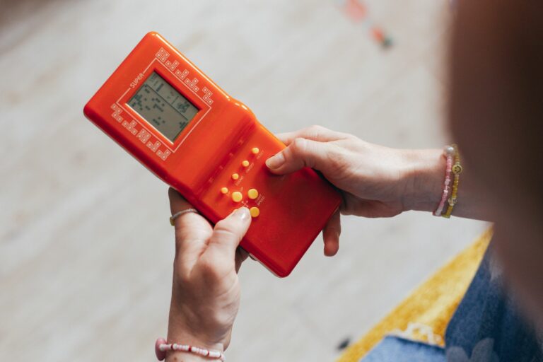 Evercade Nexus : la portable rétro de Blaze arrive avec Banjo-Kazooie dans la boîte